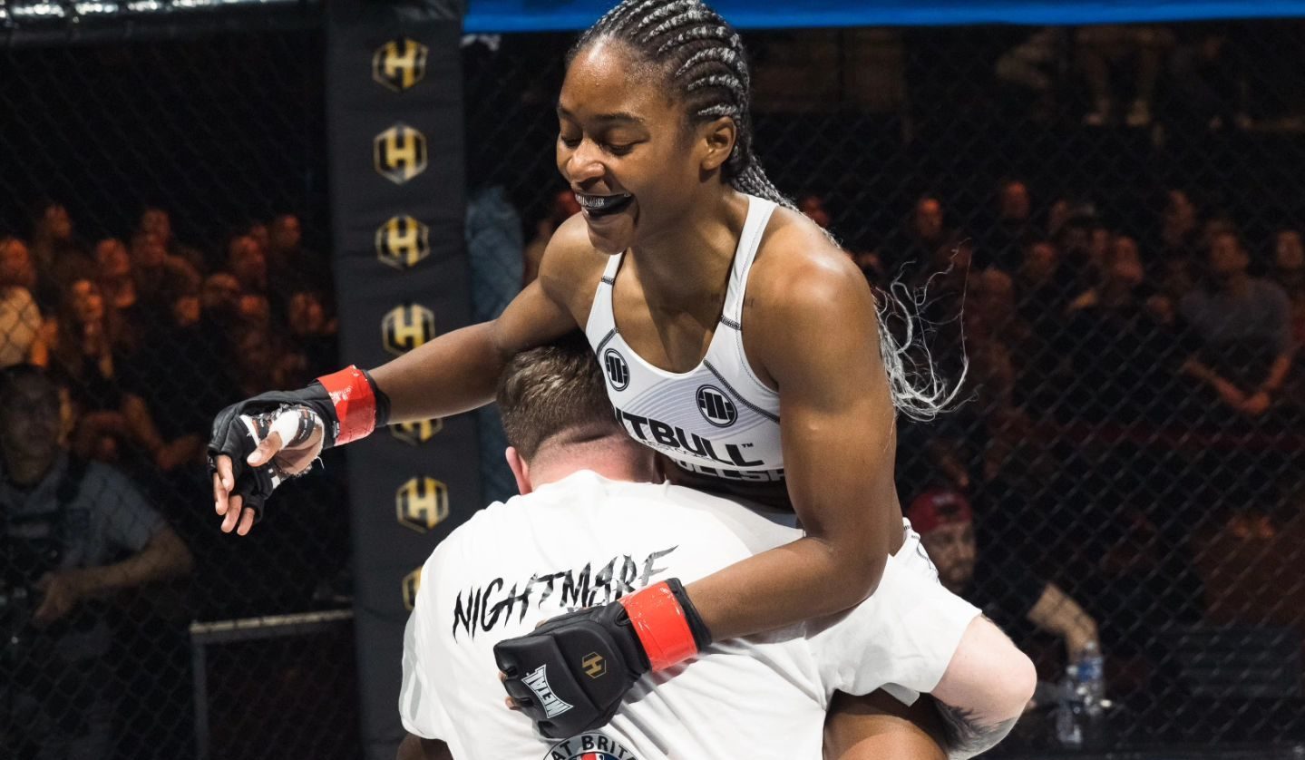 Shanelle Dyer Victorious in Spectacular Pro Debut